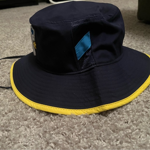 Phillies Bucket Hat - Picture 4 of 7